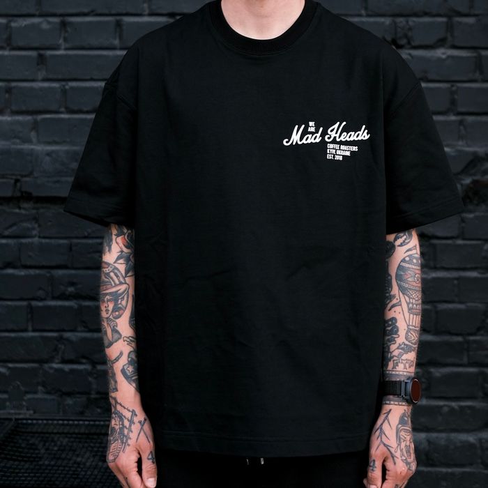 Футболка чорна з білим принтом «2 rules». SHU x MH