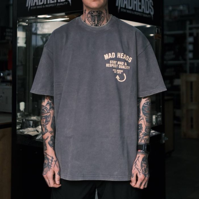 Футболка сіра з ефектом виварювання «Who Satan»