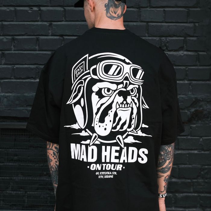 Футболка чорна «Mad heads on tour»