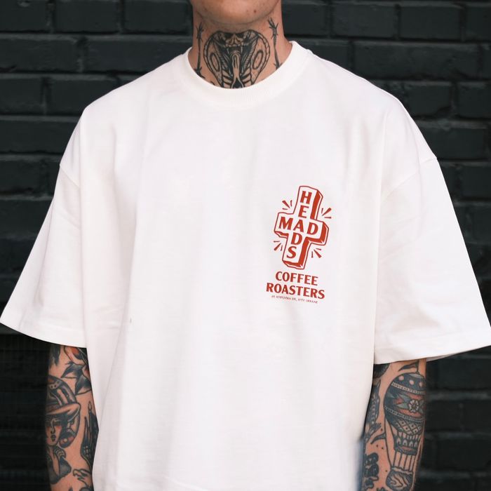 Футболка біла з червоним принтом «Who Satan vol.2»