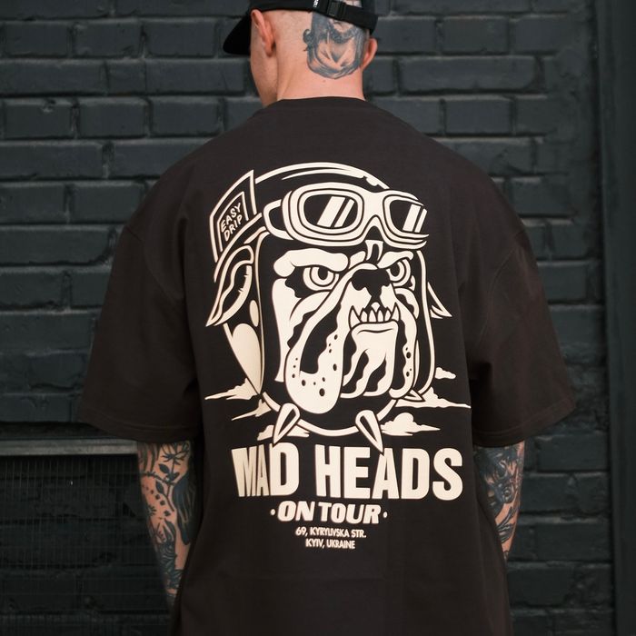 Футболка темний шоколад «Mad heads on tour»