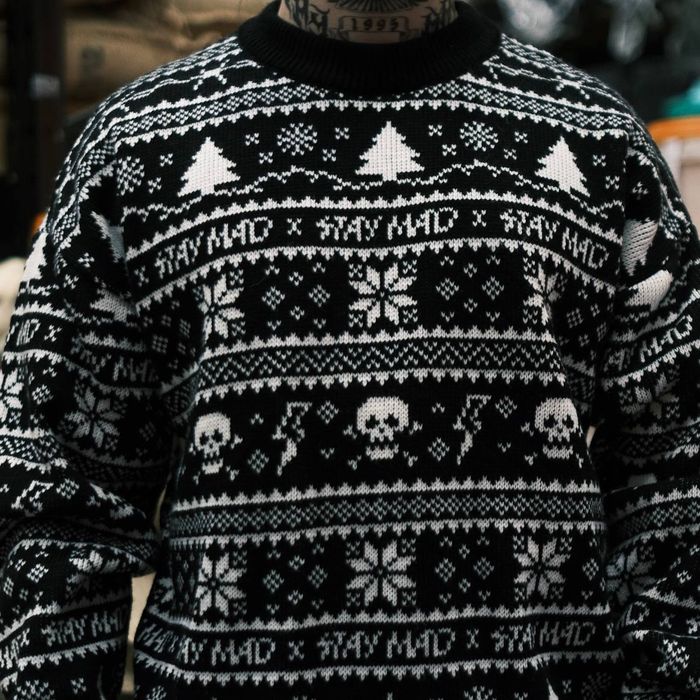 Светр вʼязаний “skull”